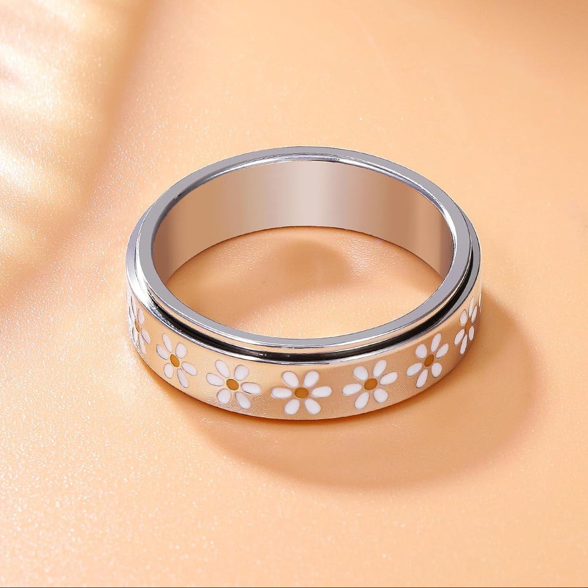 Daisy Fidget Ring for Anxiety Relief - 18K Gold Plated Spinner Band for Stress Relief,Stainless Steel Statement Flower Ring for Women,Thoughtful Gift for Birthday Valentine'S Day,Size 6-10