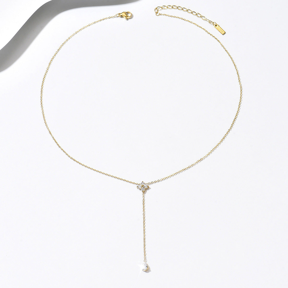 Elegant Versatile Commute Necklace