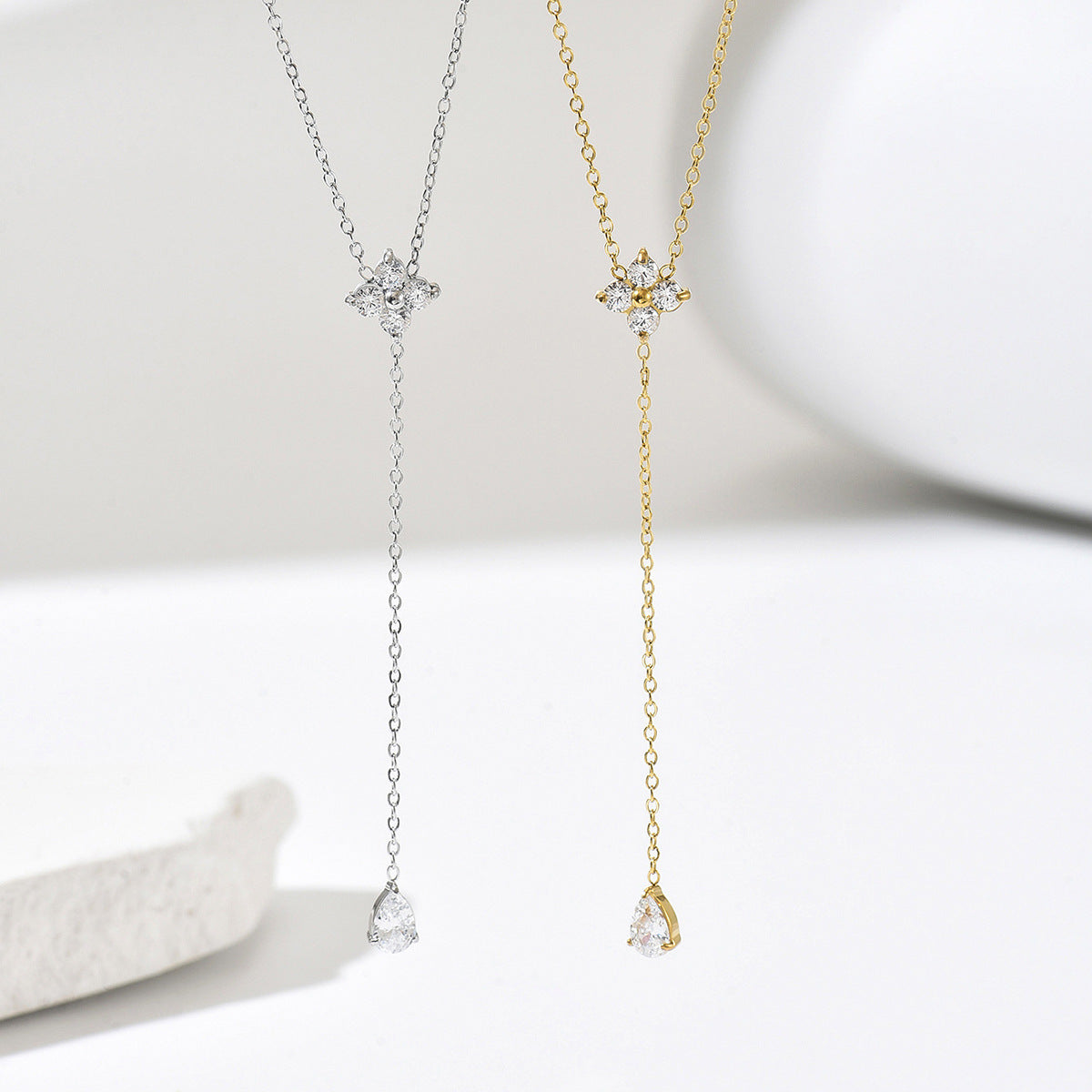Elegant Versatile Commute Necklace