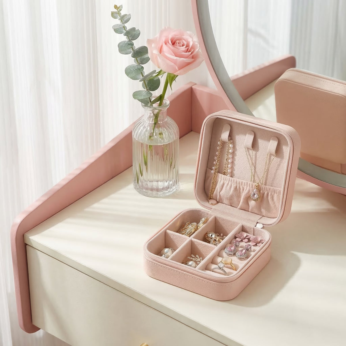 Chic Mini Travel Jewelry Box – Stylish Leather Organizer for Earrings, Rings, and Necklaces – Perfect Gift for Women and Girls